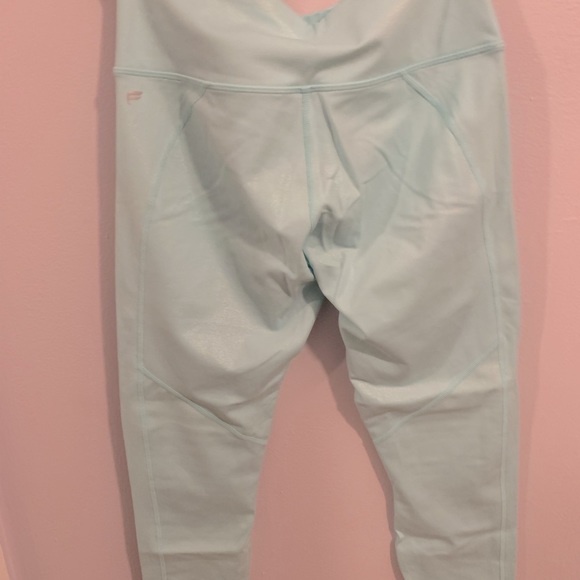 High Waisted PowerForm 7/8 Legging - Picture 2 of 2